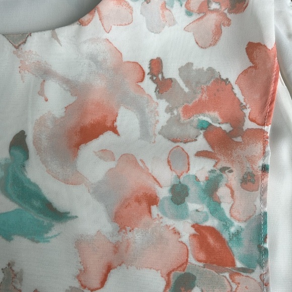 Like new Calvin Klein asymmetrical sleeveless dressy top - Picture 11 of 11